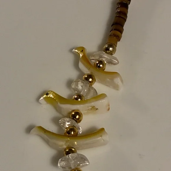 Vintage 90s Beaded Bracelet with Gold tone Accents and fetish birds - Picture 3 of 6